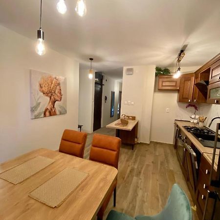 Apartment With Balcony And Free Parking Zadar Eksteriør billede
