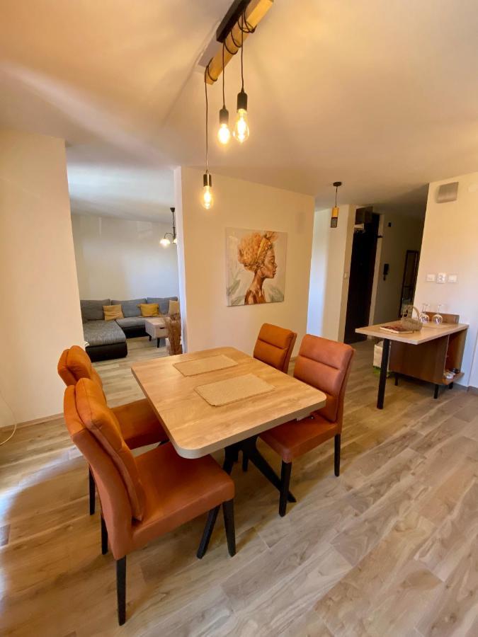 Apartment With Balcony And Free Parking Zadar Eksteriør billede
