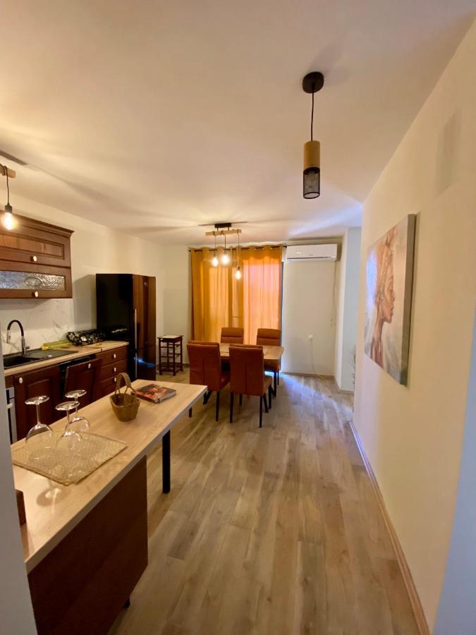 Apartment With Balcony And Free Parking Zadar Eksteriør billede