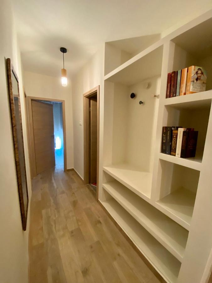 Apartment With Balcony And Free Parking Zadar Eksteriør billede