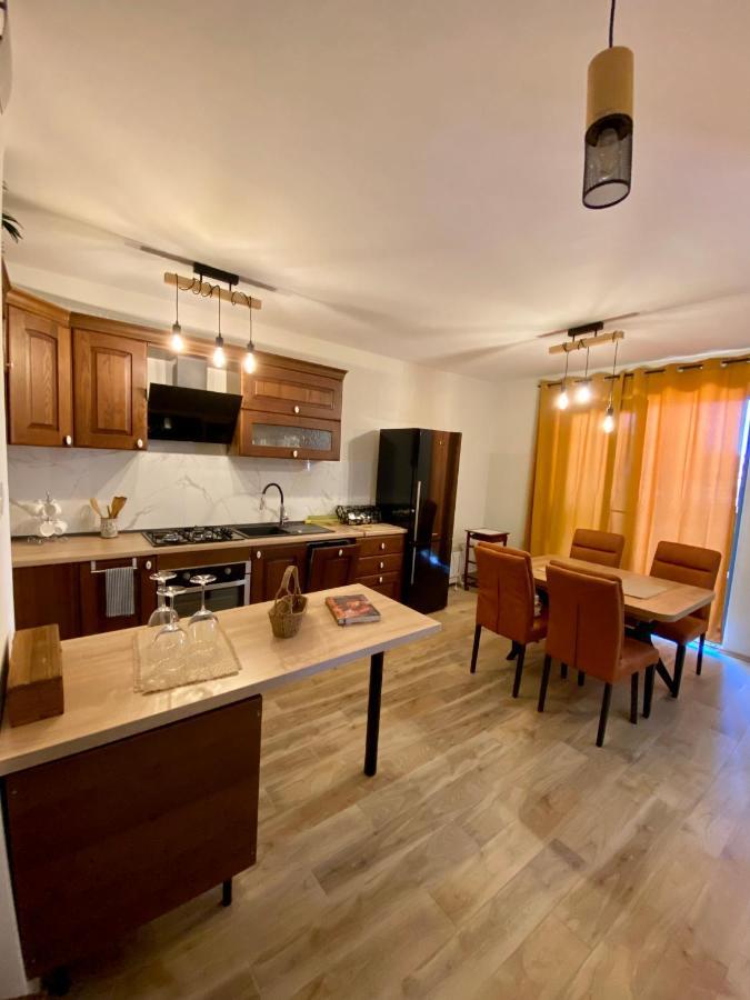 Apartment With Balcony And Free Parking Zadar Eksteriør billede
